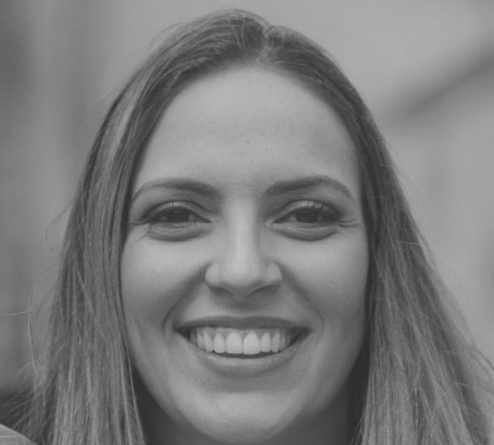 María González, Directora de Finanzas